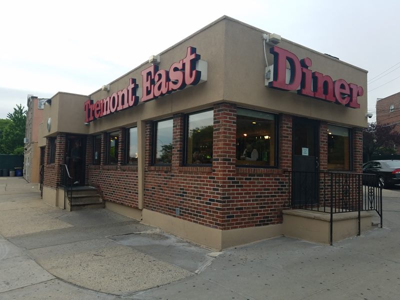 Tremont Diner exterior